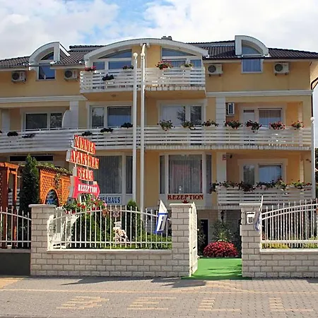 Ξενοδοχείο Bella 3*