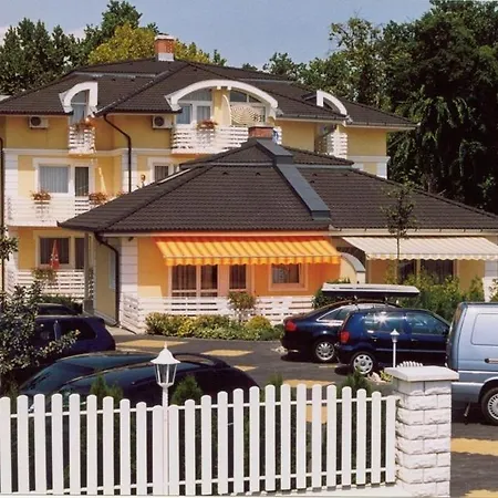 Hotel Apartman Bella Hotel 3*
