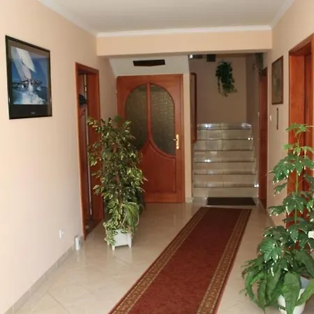 Bella Hotel