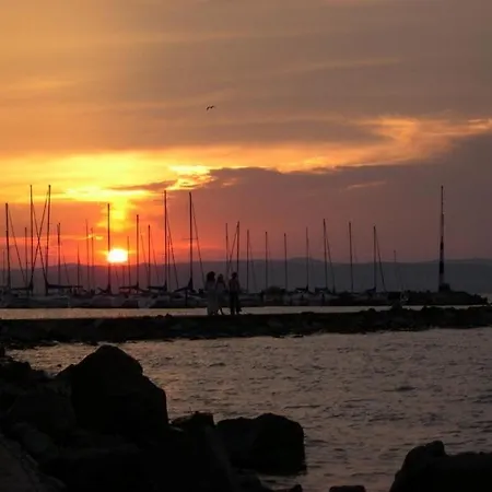Ξενοδοχείο Bella 3*