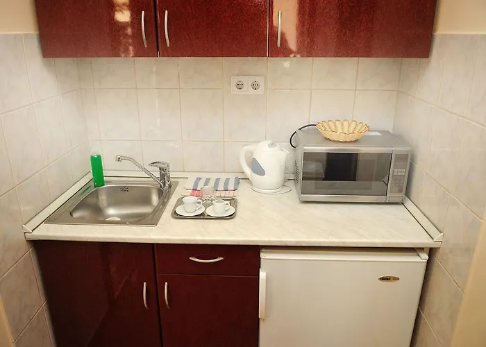 Hotell Apartman Bella Hotel 3*