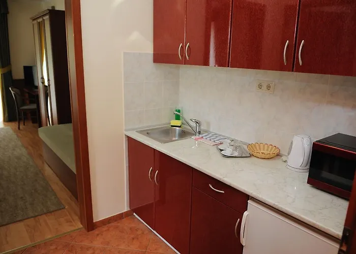 Hotell Apartman Bella Hotel 3*